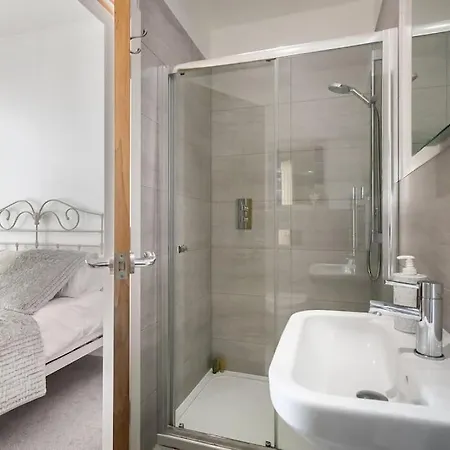 Porthminster View Luxury Sea Views Balcony, Parking, Pool, & Gym Appartamento *