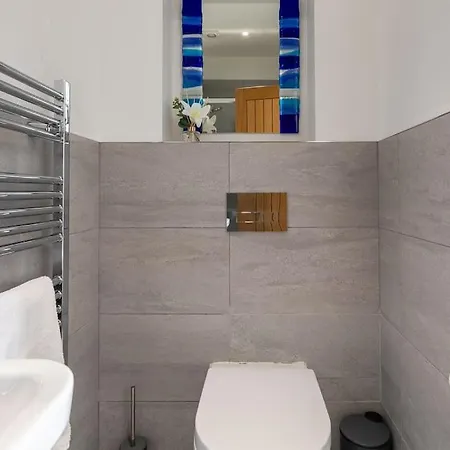 Porthminster View Luxury Sea Views Balcony, Parking, Pool, & Gym Appartamento *