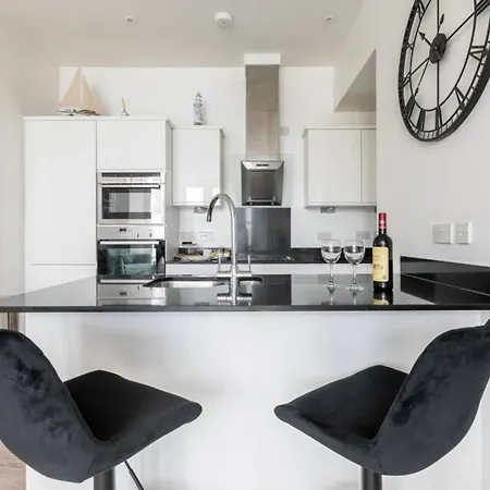 Porthminster View Luxury Sea Views Balcony, Parking, Pool, & Gym Appartamento St Ives