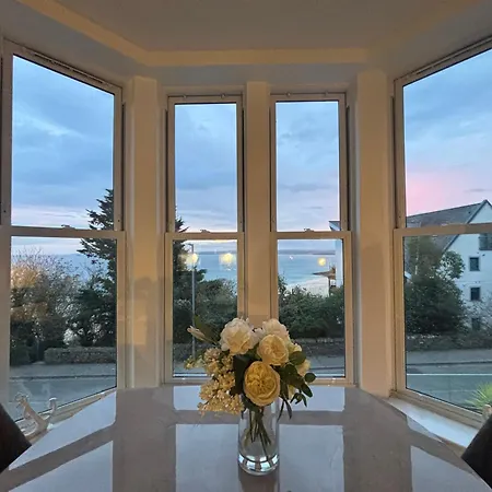 Porthminster View Luxury Sea Views Balcony, Parking, Pool, & Gym St Ives